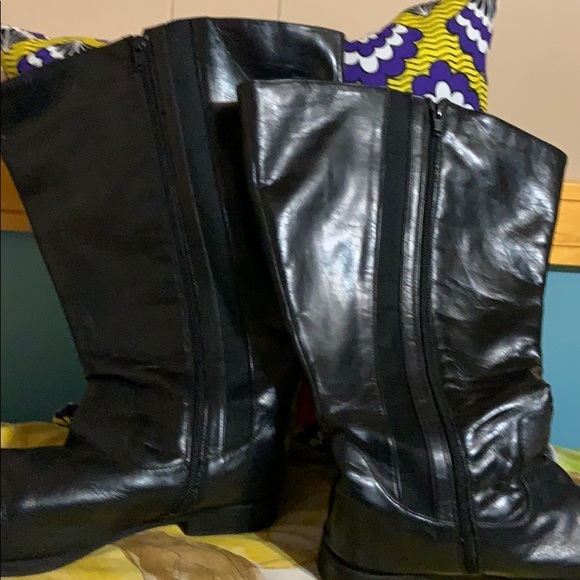 Simply Be Knee high black leather wide calf boots - Picture 3 of 5